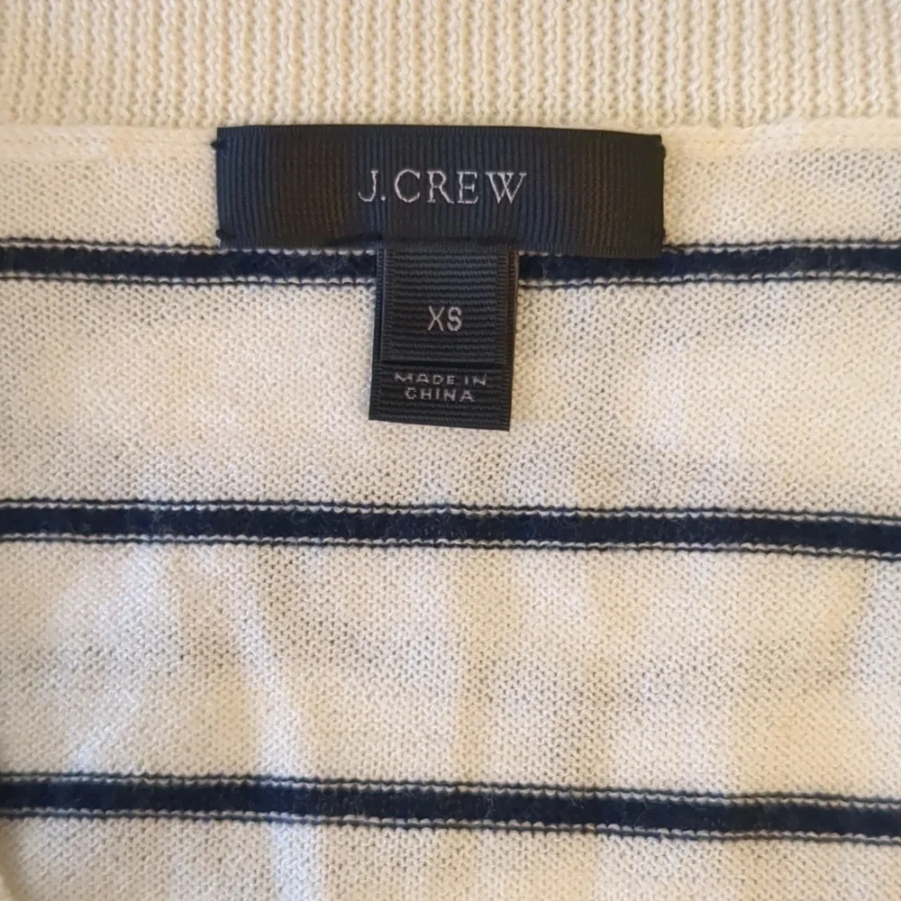 J. Crew V Neck sweater Merino wool & cotton blend Women's extra small Cream